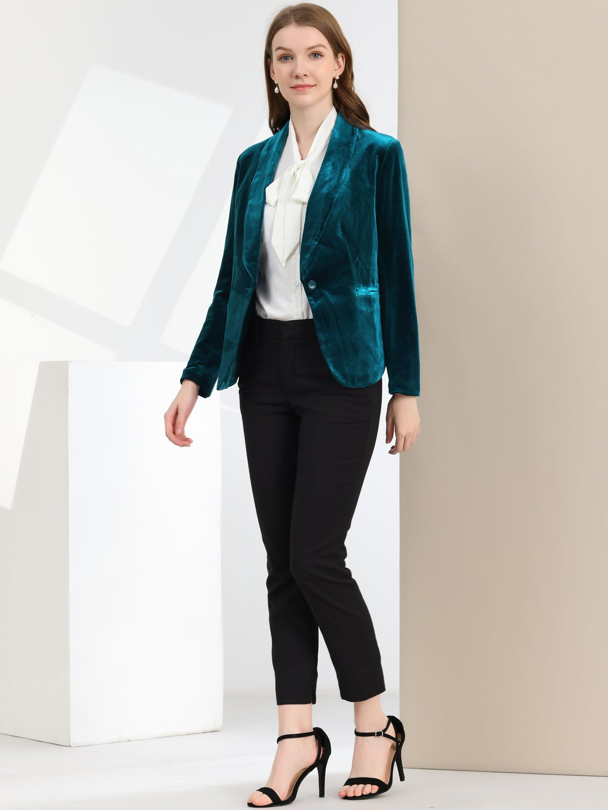 Lined Velvet Long-Sleeve Blazer