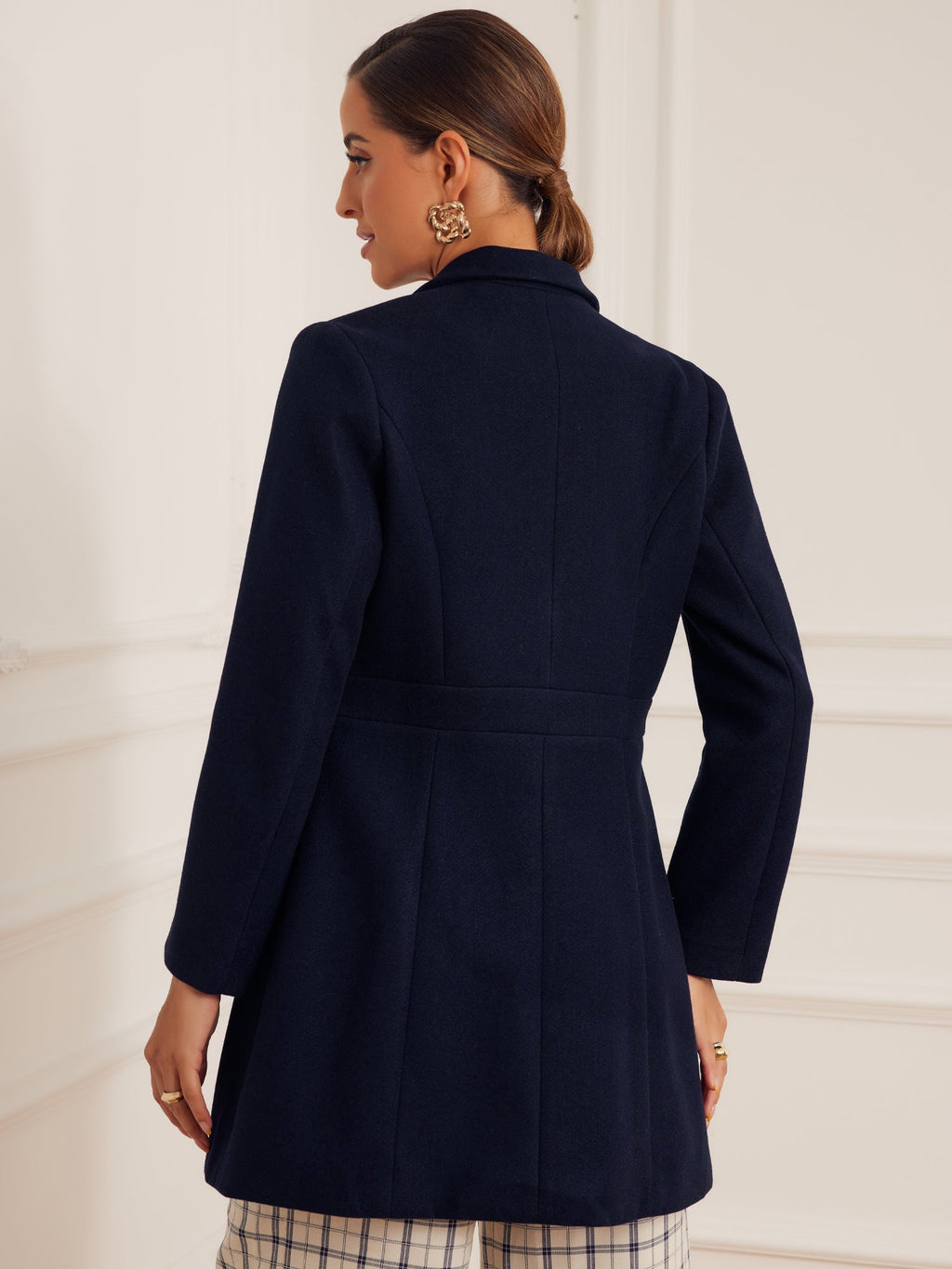Minimalist Comfort Seasonal Coat
