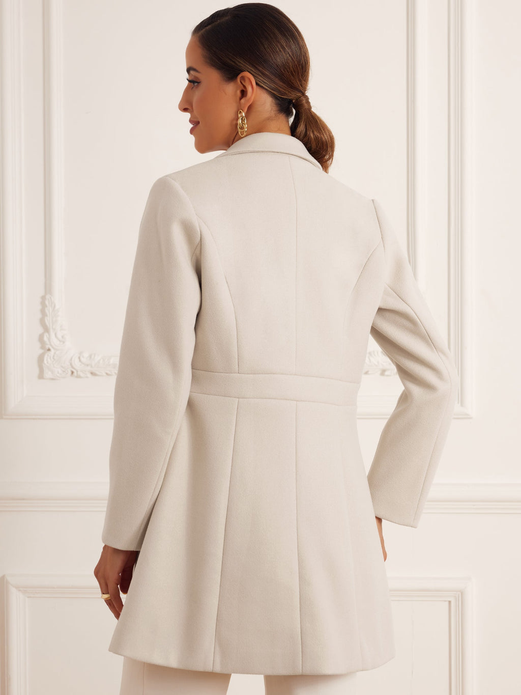 Minimalist Comfort Seasonal Coat