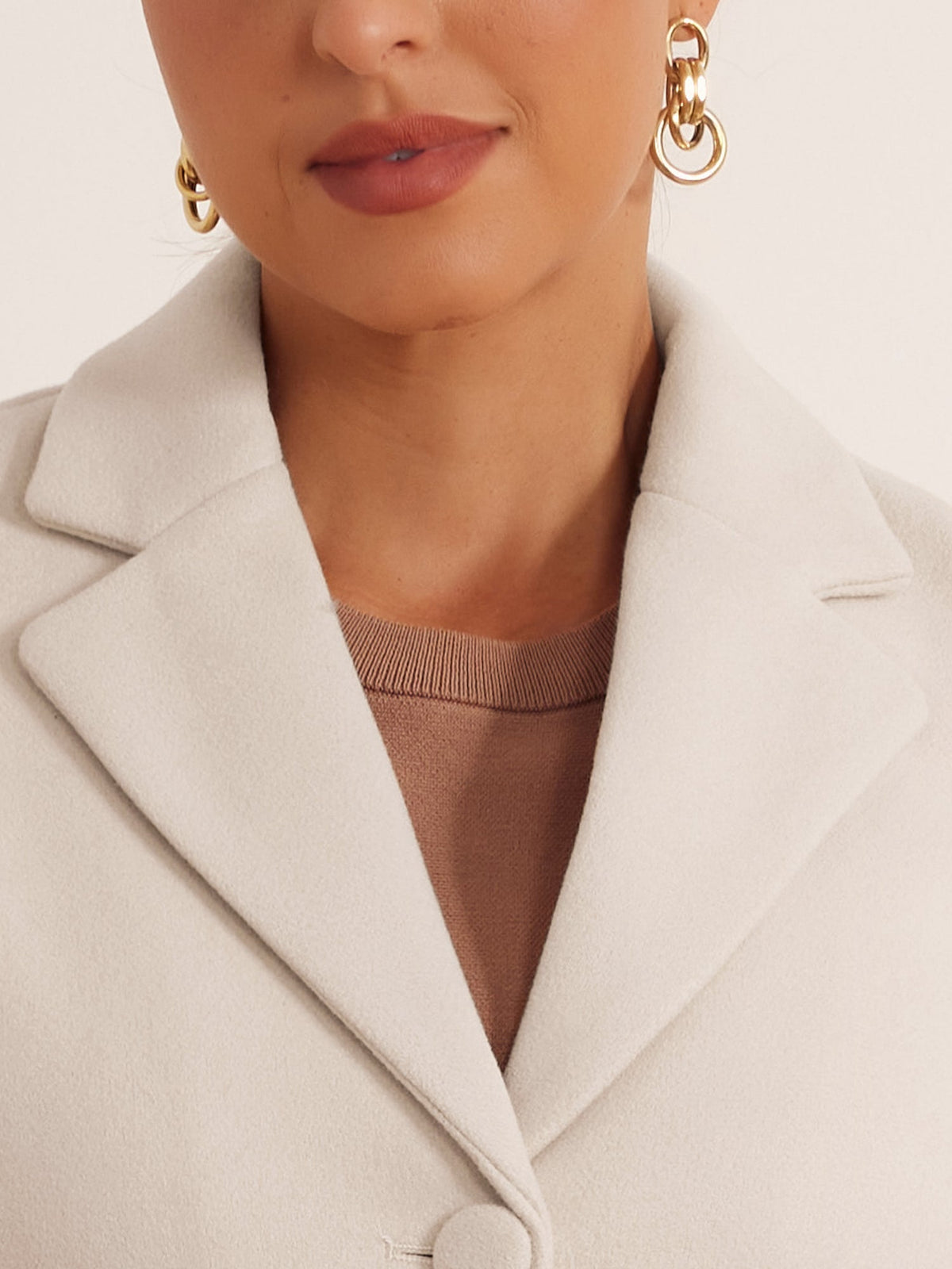 Minimalist Comfort Seasonal Coat