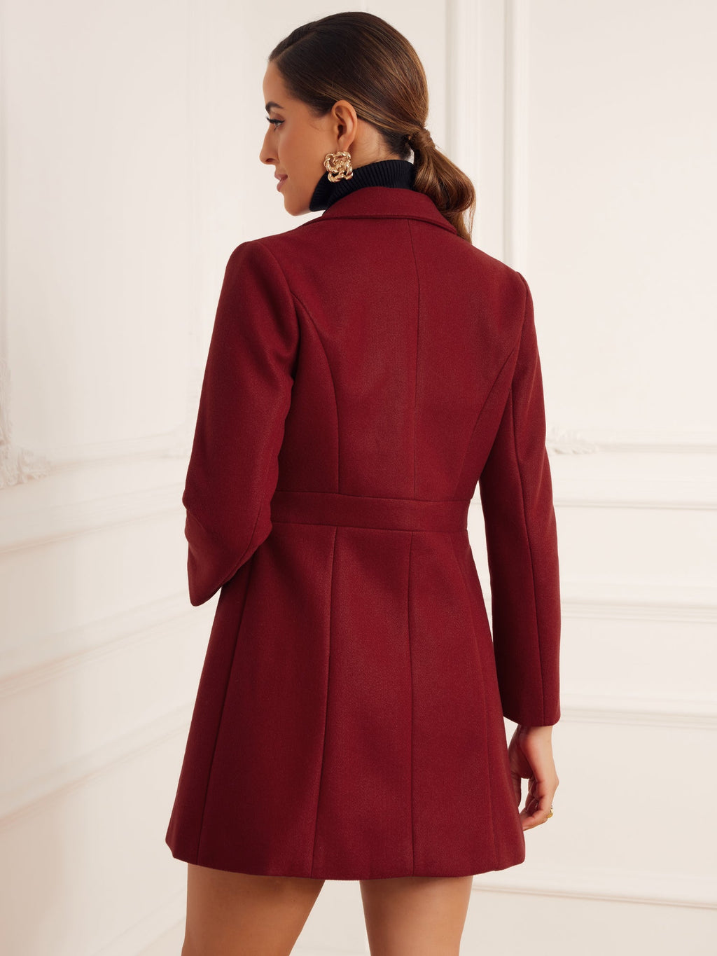 Minimalist Comfort Seasonal Coat