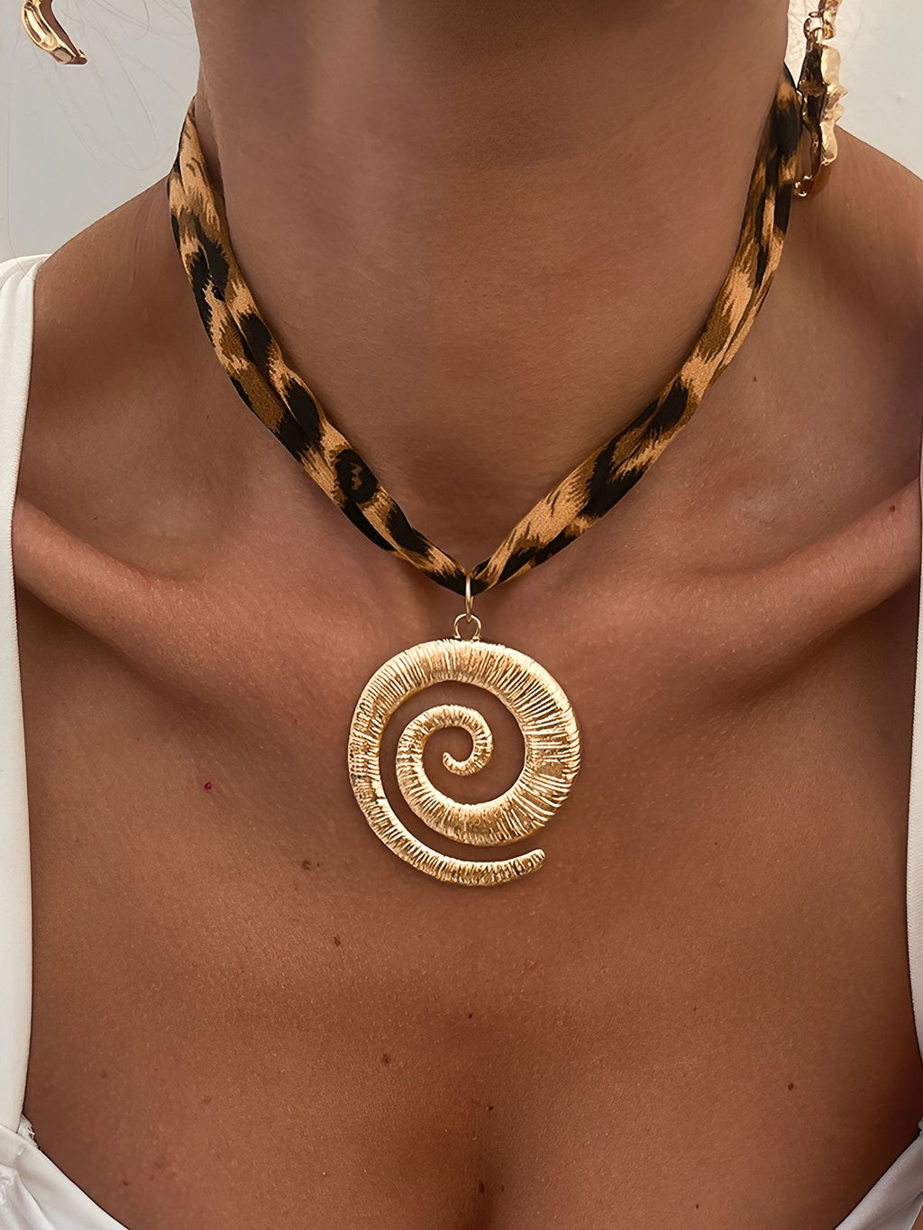 Lightweight Leopard Chain