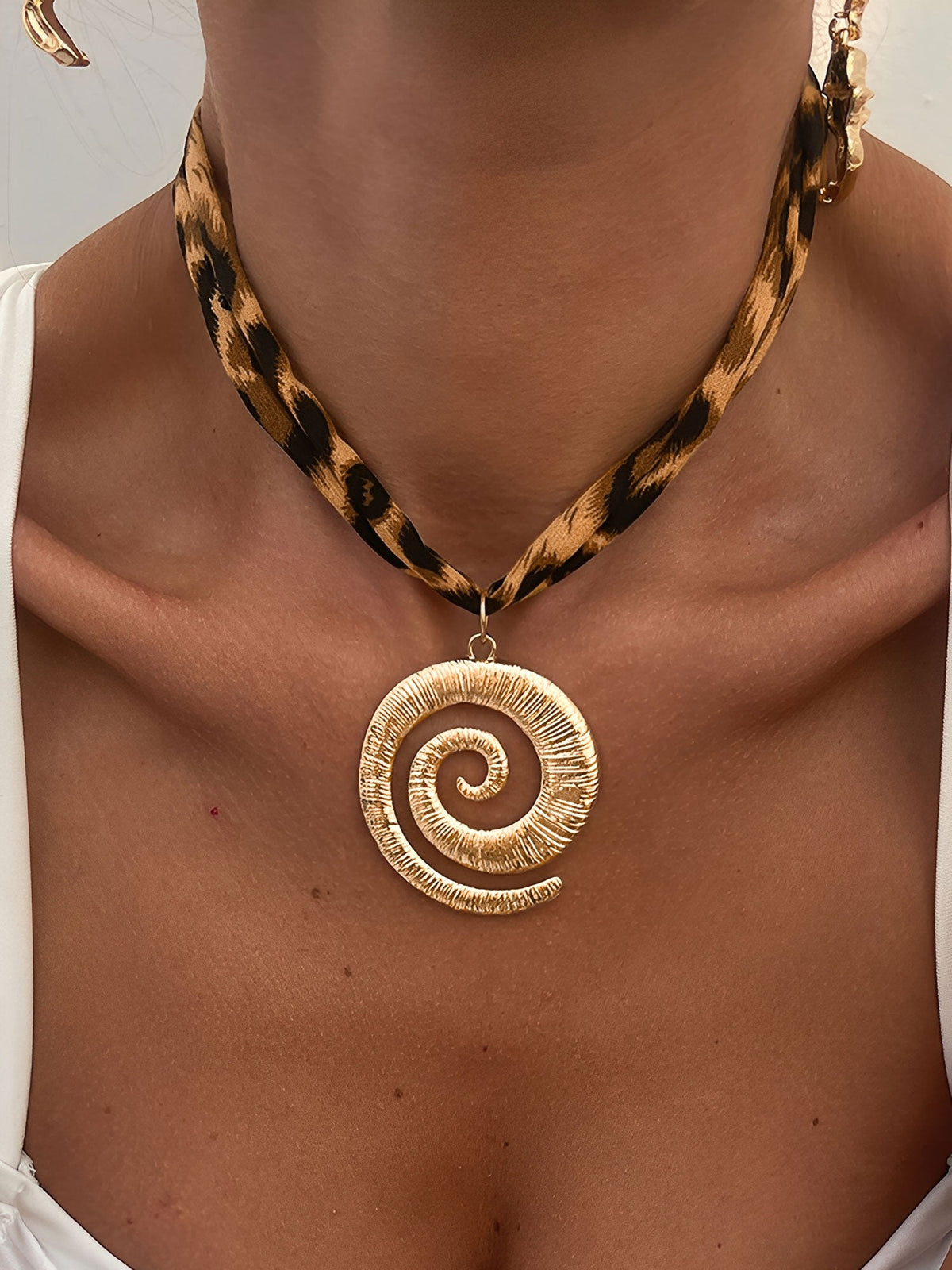 Lightweight Leopard Chain