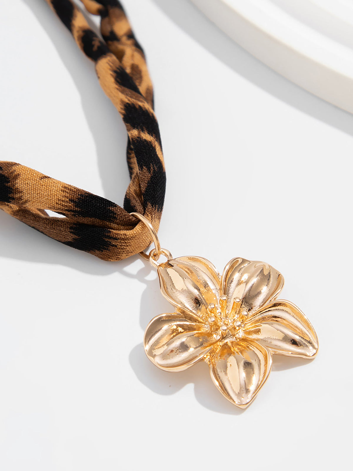 Lightweight Leopard Chain
